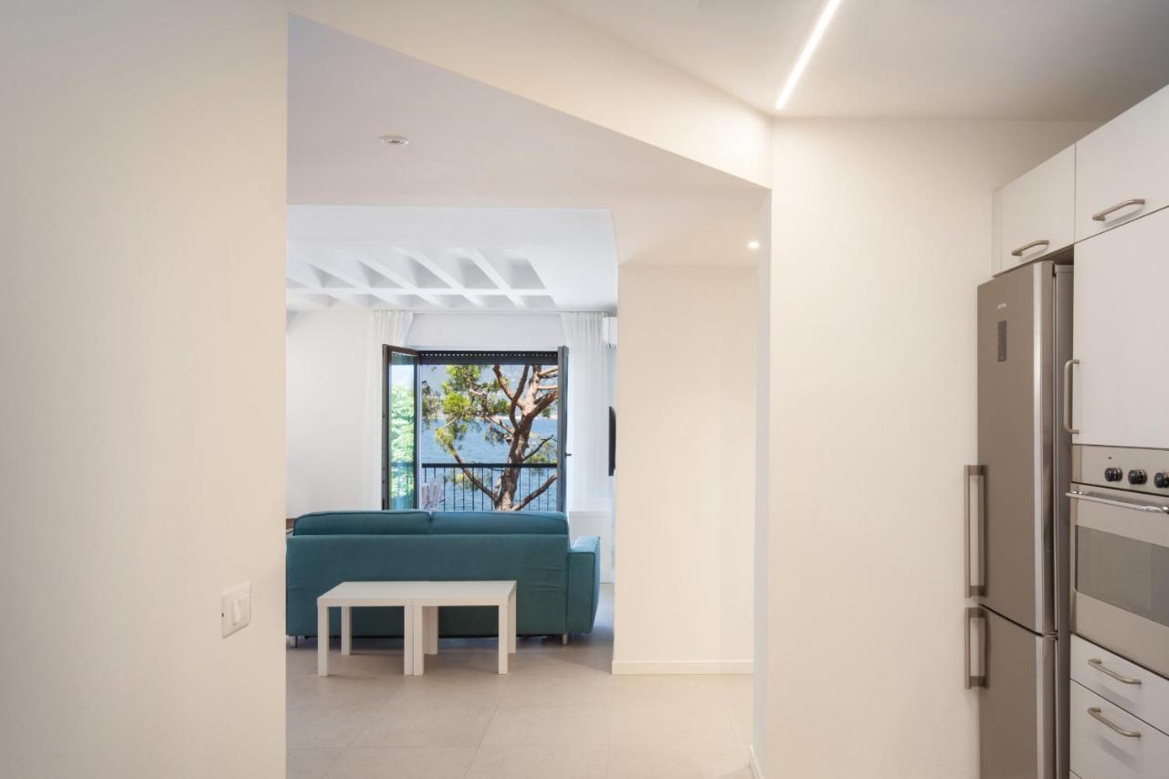 Apartment Azzurro Torri Del Benaco Exterior photo